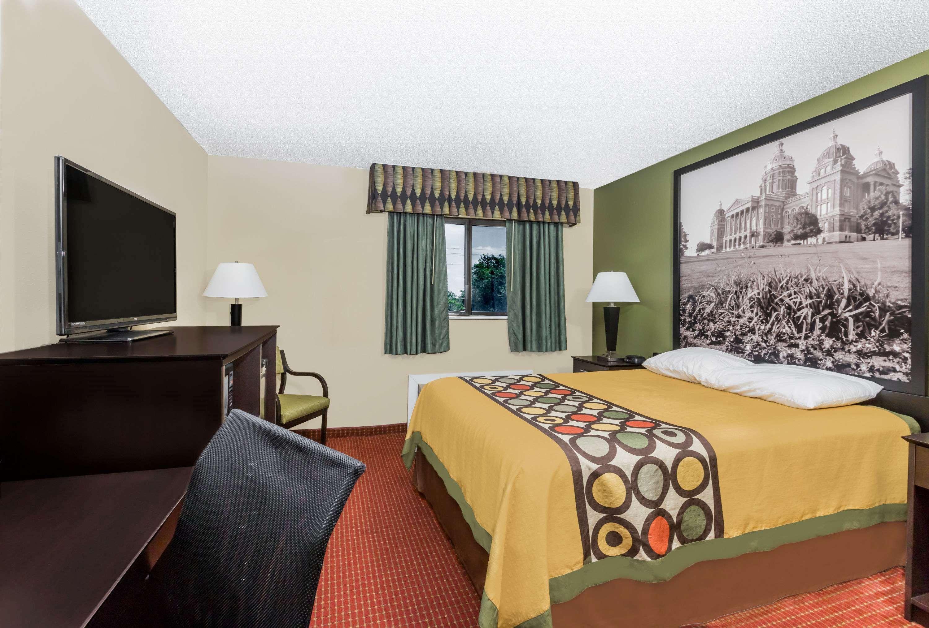 Super 8 By Wyndham Grinnell Ia Ngoại thất bức ảnh