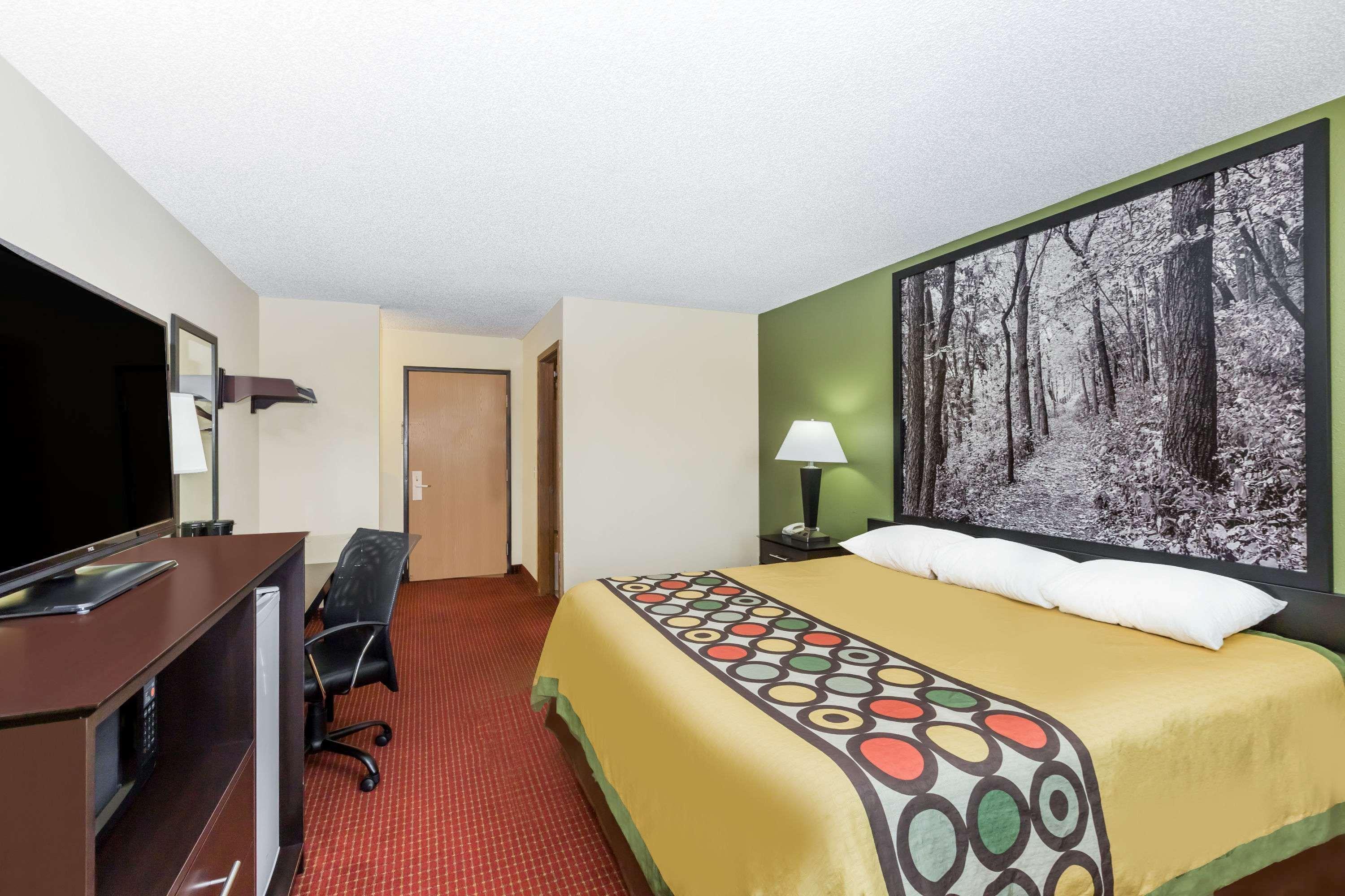 Super 8 By Wyndham Grinnell Ia Ngoại thất bức ảnh