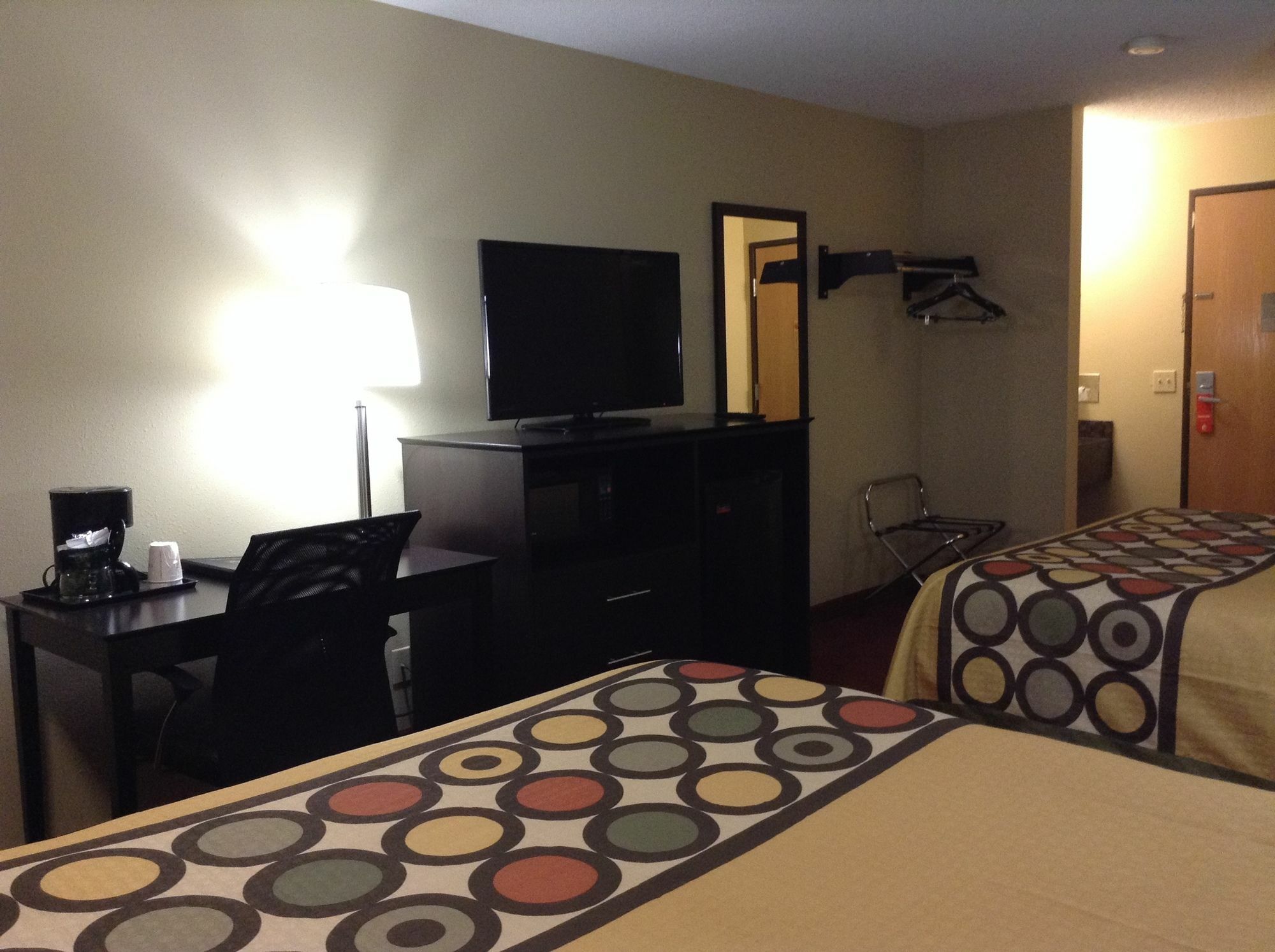 Super 8 By Wyndham Grinnell Ia Ngoại thất bức ảnh
